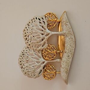 AJC AMERICAN JEWELRY CO. Goldtone & Enamel Sparkle Tree Brooch